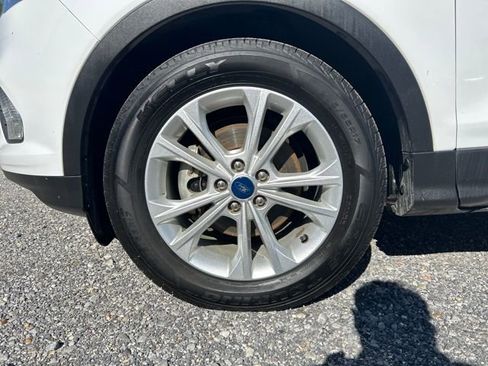 Used 2019 Ford Escape SEL image 25