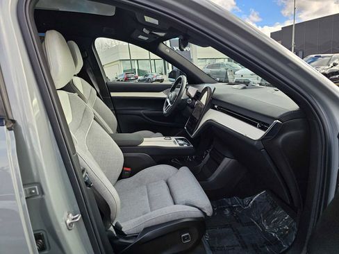 Used 2025 Volvo EX90 Ultra image 10