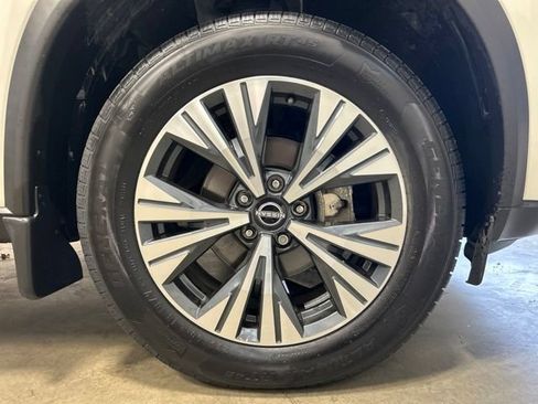 Used 2023 Nissan Rogue SV AWD/4WD image 11