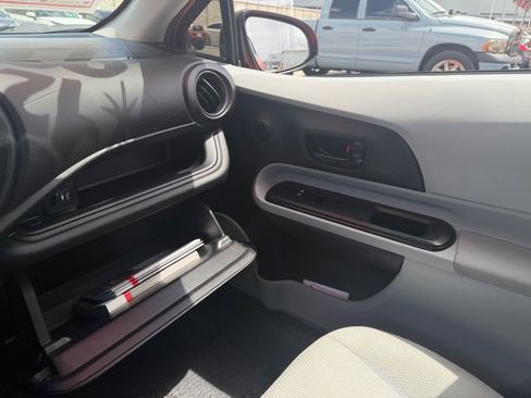 Used 2012 Toyota Prius C One image 24