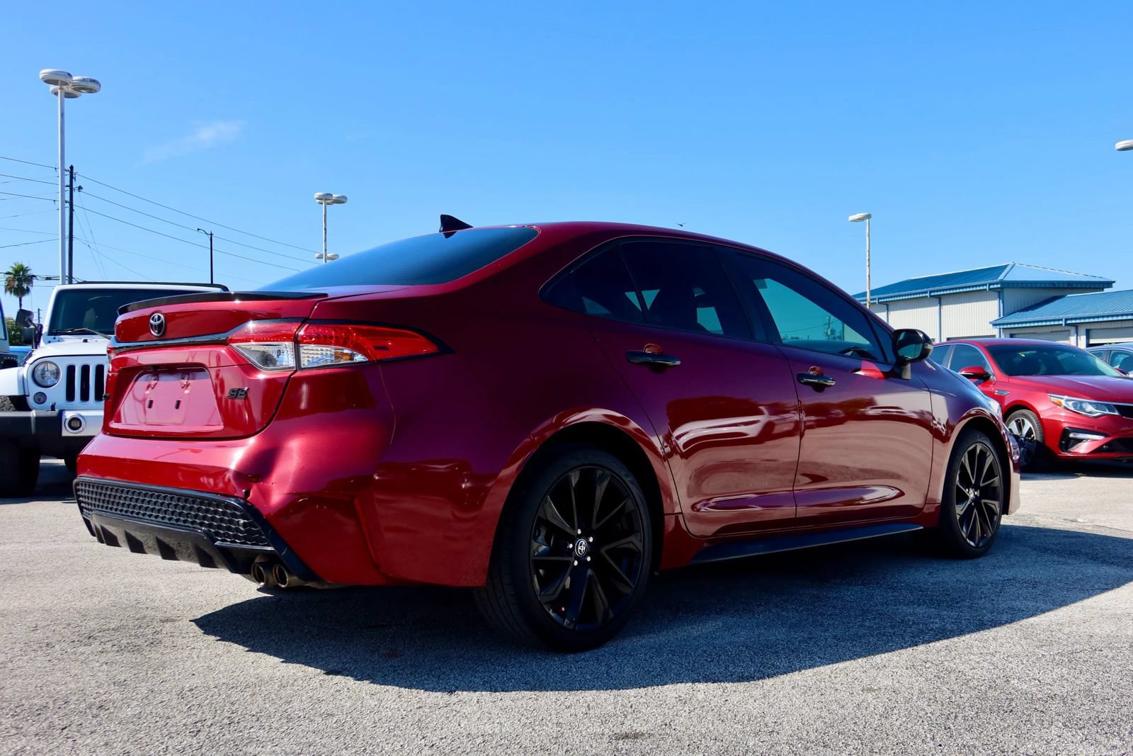 Used 2022 Toyota Corolla SE FWD image 3