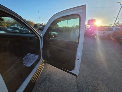 Used 2010 Chevrolet Avalanche LT image 10