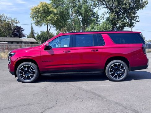 New 2025 Chevrolet Suburban RST w/ Comfort Package image 6