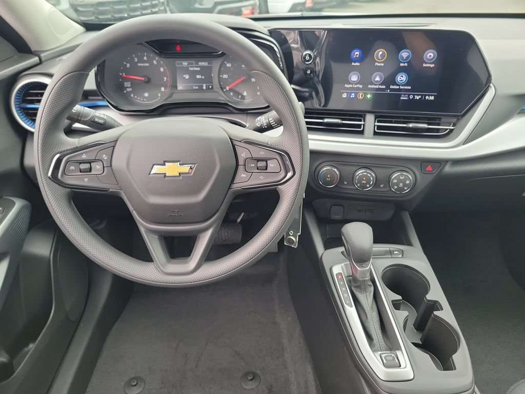 New 2026 Chevrolet Trax LS w/ LS Convenience Package FWD image 4
