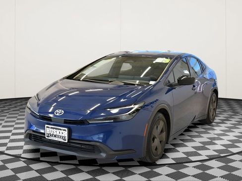 Used 2023 Toyota Prius LE image 9