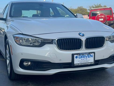 Used 2017 BMW 320i xDrive 320i xDrive image 16