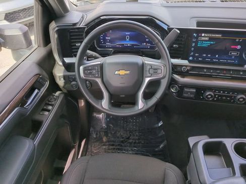 Certified 2025 Chevrolet Silverado 3500 LT w/ Convenience Package image 17