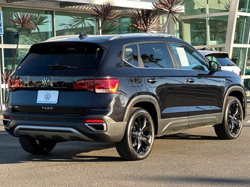 Used 2023 Volkswagen Taos SE w/ Black Wheel Package FWD image 5