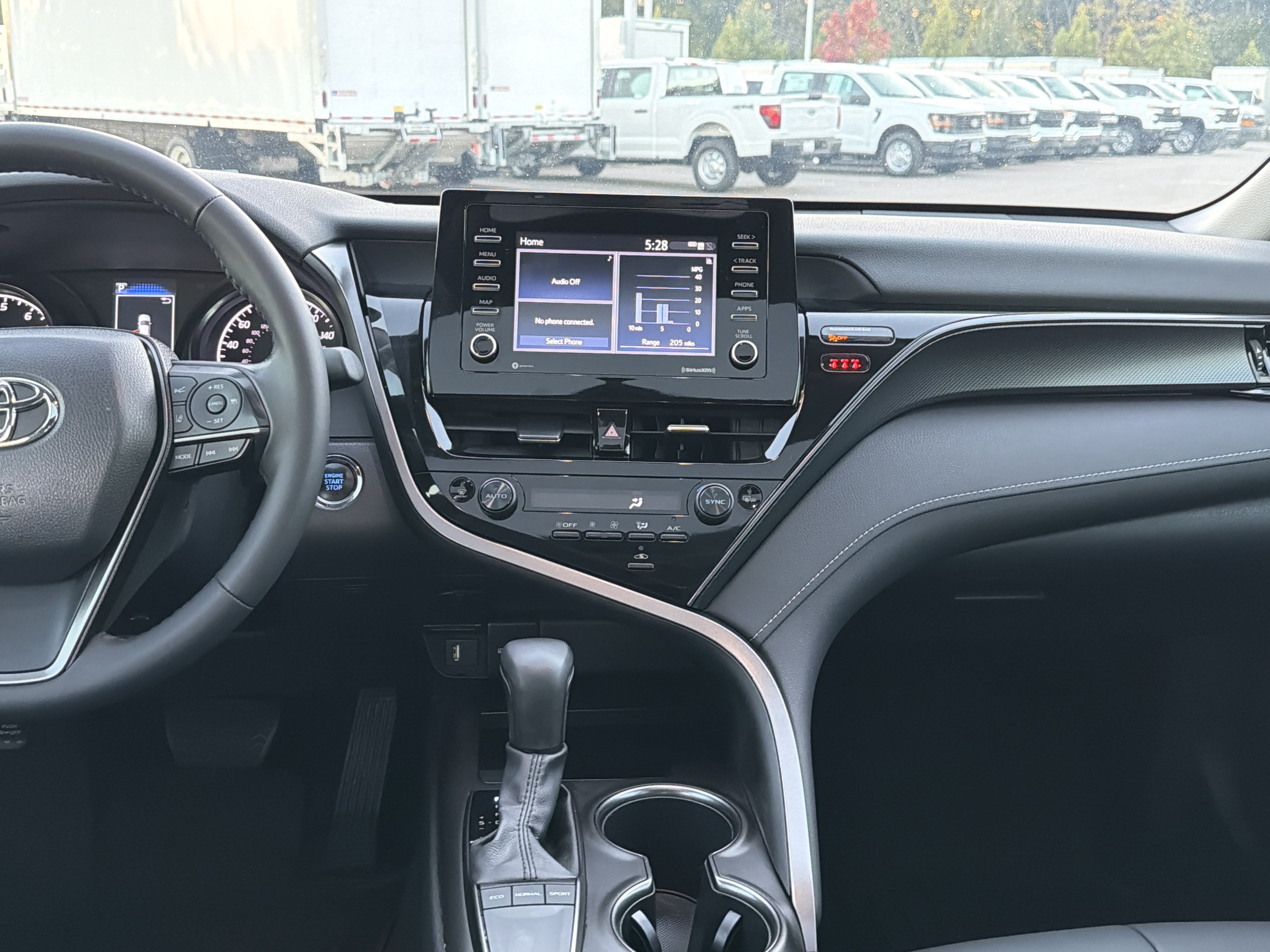 Used 2024 Toyota Camry SE w/ Convenience Package FWD image 30