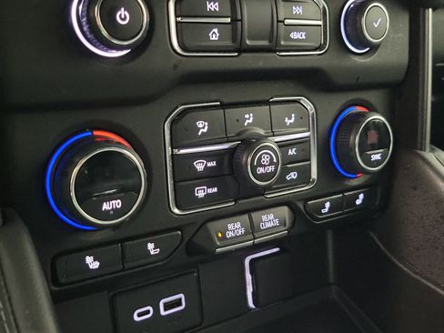 Used 2023 Chevrolet Tahoe LT image 32