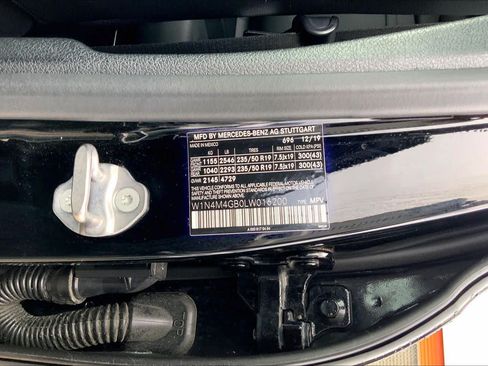 Used 2020 Mercedes-Benz GLB 250 image 34
