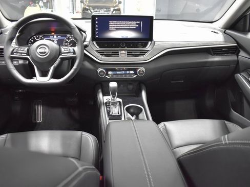 New 2025 Nissan Altima 2.5 SL image 13