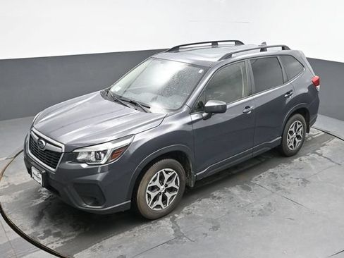 Used 2020 Subaru Forester Premium AWD/4WD image 25