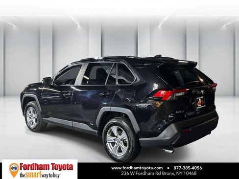 Certified 2025 Toyota RAV4 XLE AWD/4WD image 5