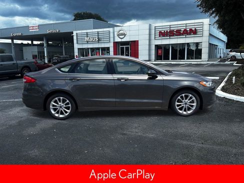 Used 2020 Ford Fusion SE FWD image 3