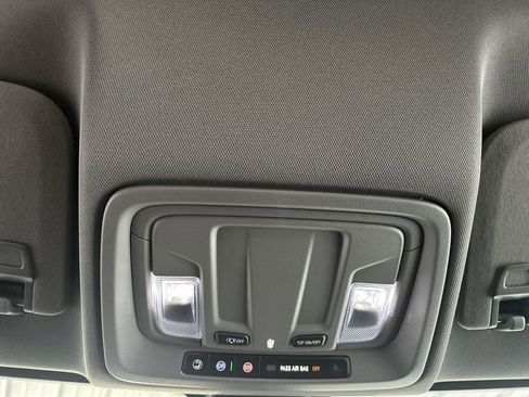 Used 2021 Chevrolet Silverado 2500 Custom w/ Custom Value Package image 25