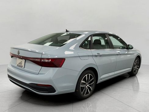 New 2025 Volkswagen Jetta SE image 3