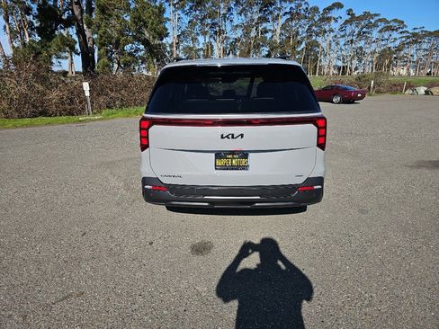 New 2026 Kia Carnival SX image 4