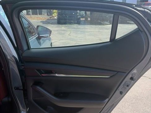 Used 2024 MAZDA MAZDA3 s image 23