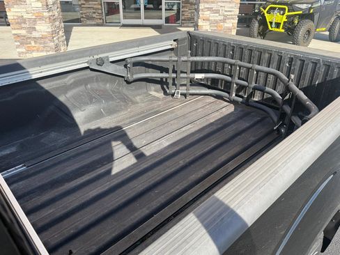 Used 2016 Nissan Frontier SV w/ SV Value Truck Package image 12