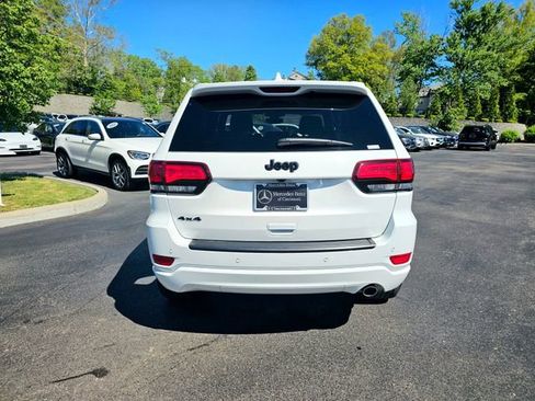 Used 2022 Jeep Grand Cherokee Laredo X AWD/4WD image 9