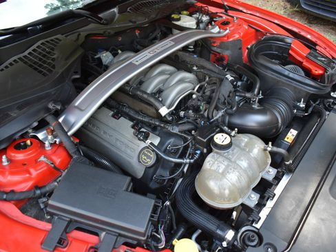 Used 2016 Ford Mustang GT Premium w/ GT Performance Package RWD image 39