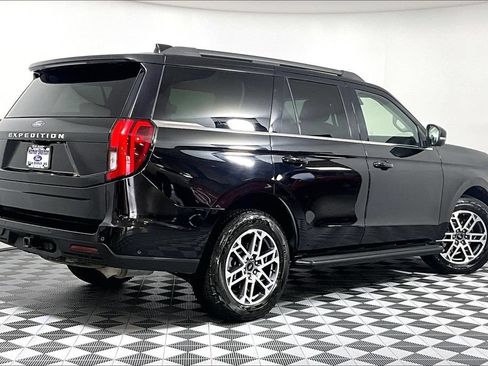 Used 2025 Ford Expedition Active AWD/4WD image 12