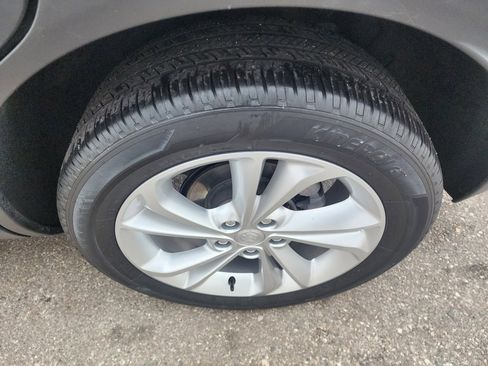 Used 2023 Buick Encore GX Preferred w/ Cold Weather Comfort Package image 9