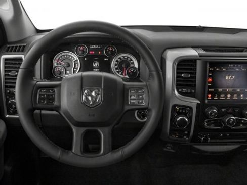 Used 2017 RAM 1500 Big Horn image 10