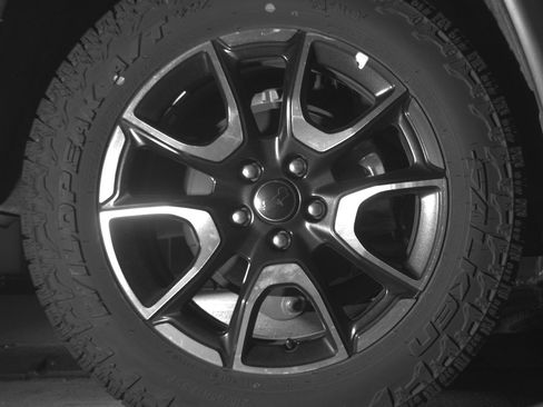 Used 2025 Jeep Compass Trailhawk AWD/4WD image 15
