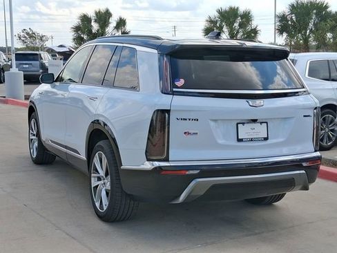 New 2026 Cadillac Vistiq Luxury image 4