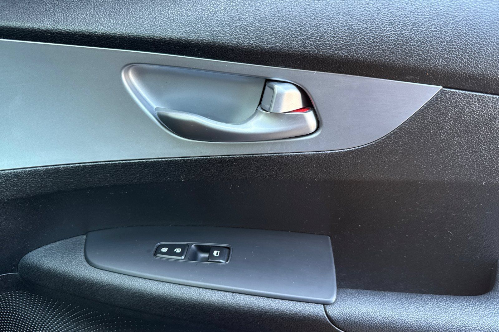 Used 2023 Kia Forte LXS FWD image 19
