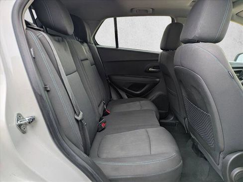 Used 2016 Chevrolet Trax LT w/ LT Sun and Sound Package image 20