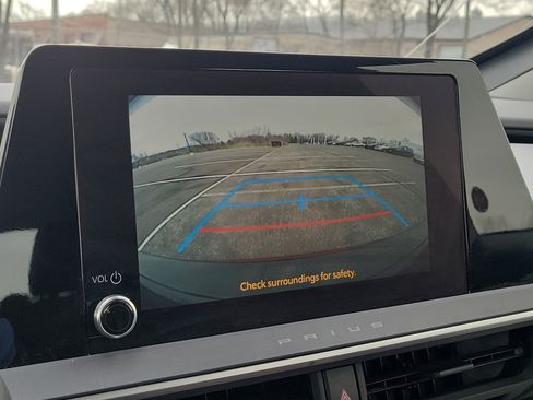 Used 2024 Toyota Prius LE image 26