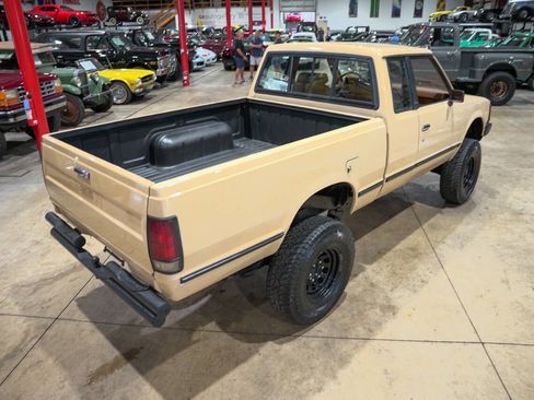 Used 1986 Nissan Pickup 4x4 King Cab image 17