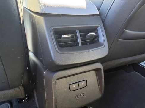 New 2026 Chevrolet Equinox EV LT image 18