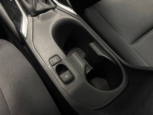 Used 2025 Toyota Corolla LE FWD image 22