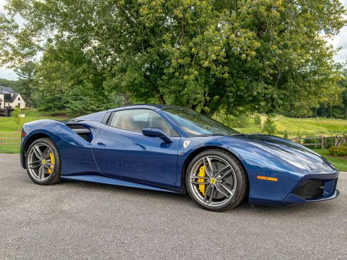 Used 2019 Ferrari 488 Spider RWD image 4