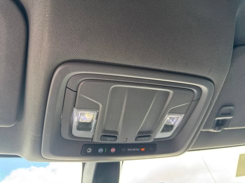 Used 2022 Chevrolet Silverado 1500 Custom RWD image 14