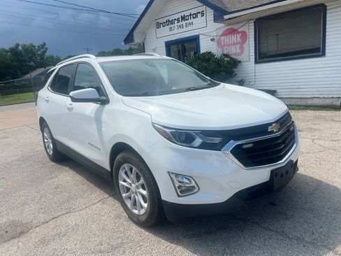Used 2021 Chevrolet Equinox LT FWD image 2