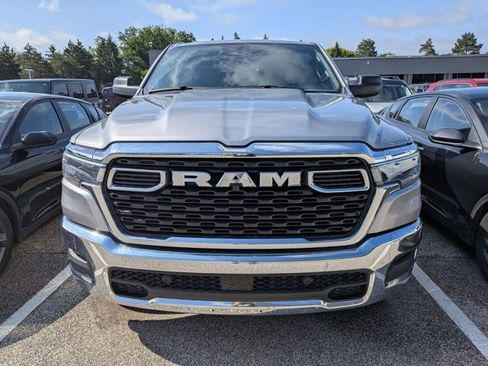 Used 2025 RAM 1500 Big Horn AWD/4WD image 3