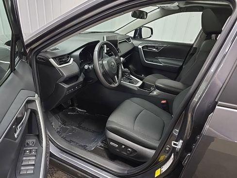 Used 2023 Toyota RAV4 XLE w/ Convenience Package image 29