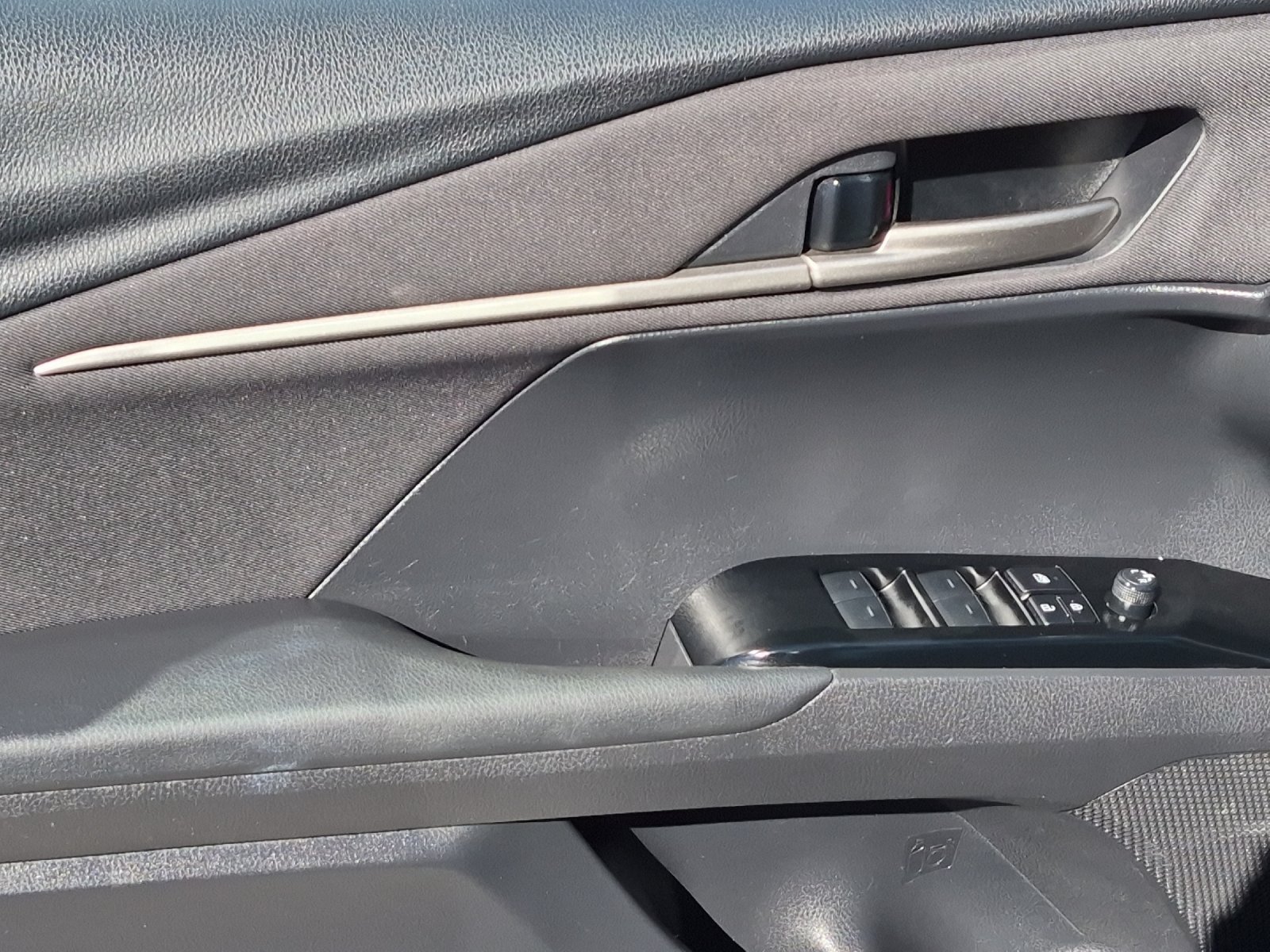 Certified 2025 Toyota Camry LE FWD image 10