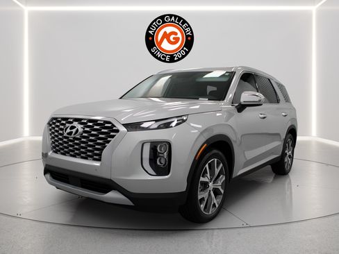 Used 2022 Hyundai Palisade SEL w/ Premium Package FWD image 6