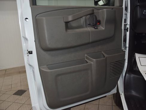 Used 2025 Chevrolet Express 2500 Extended w/ Communications Package RWD image 28