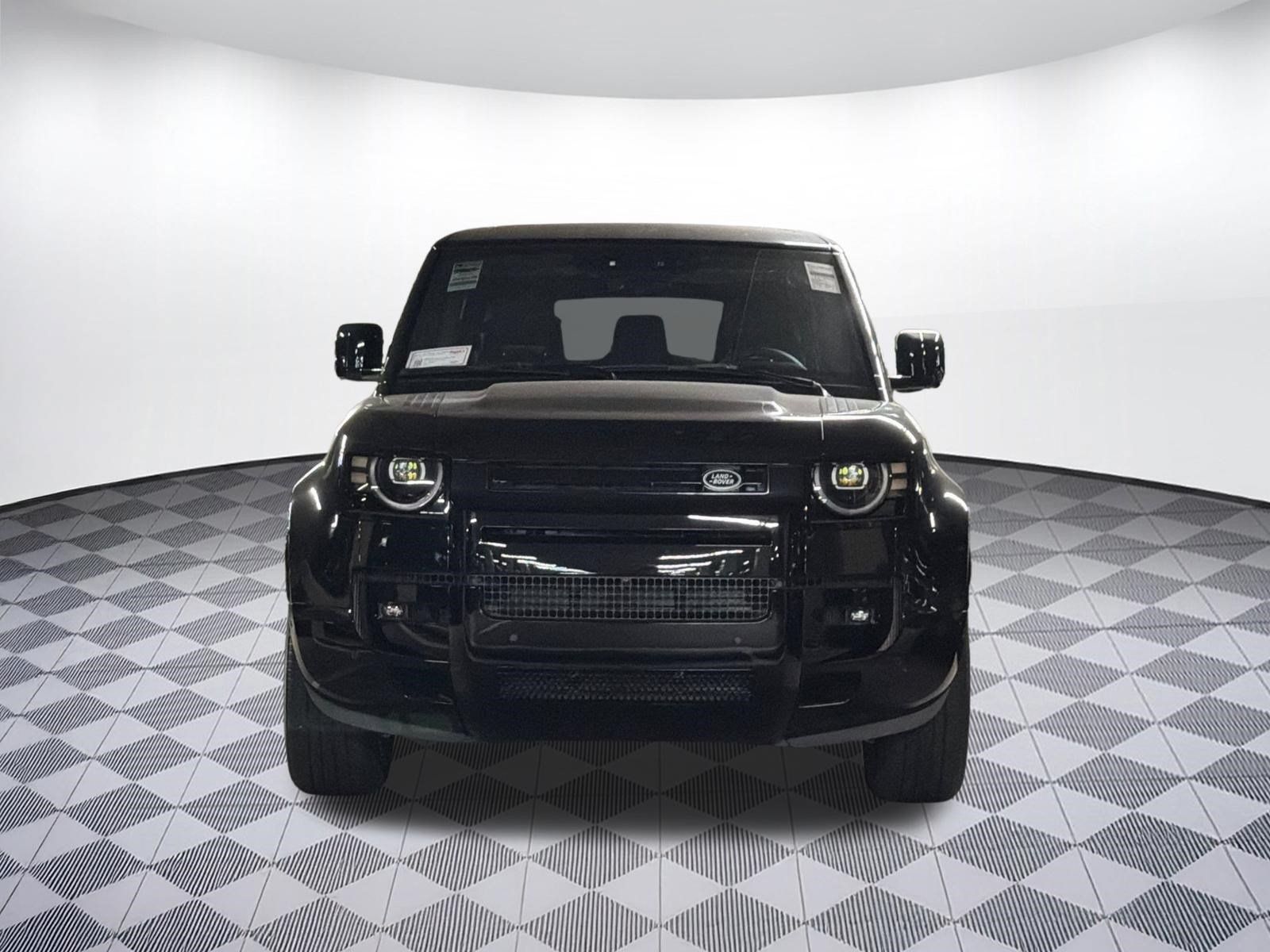 New 2026 Land Rover Defender 130 X-Dynamic SE AWD/4WD image 5