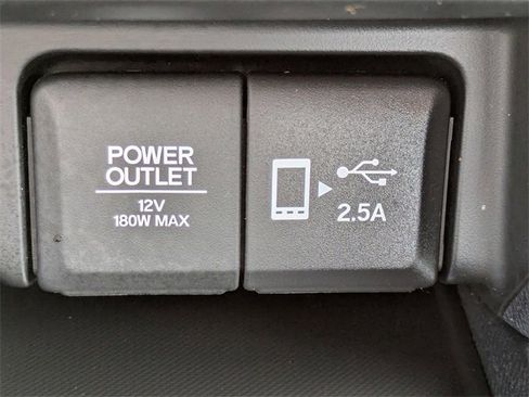 Used 2021 Honda Pilot Touring image 22