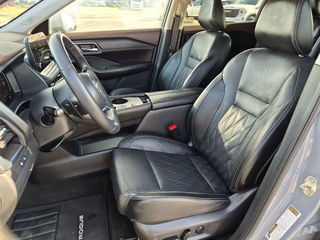Used 2021 Nissan Rogue Platinum FWD image 13
