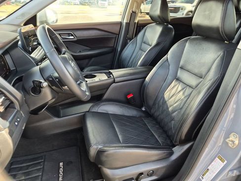 Used 2021 Nissan Rogue Platinum FWD image 13