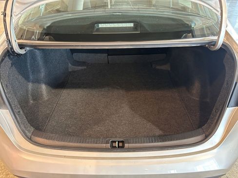 Used 2025 Toyota Corolla LE image 30